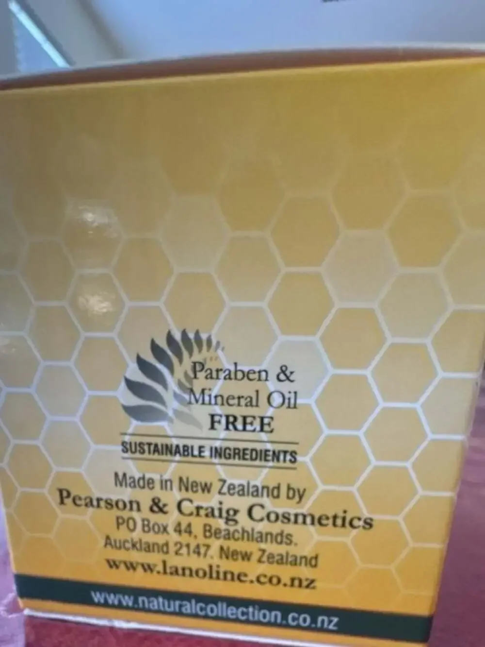 Lanoliné Manuka Honey Firming Eye Crème with Kiwi Fruit Seed Oil & Vitamin E (30